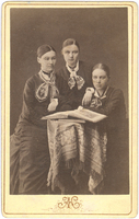 Edla Land, Hilda Jacobi och Anna Broling, ca 1880