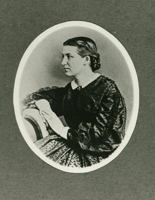 Porträtt på Augusta Annerstedt.
