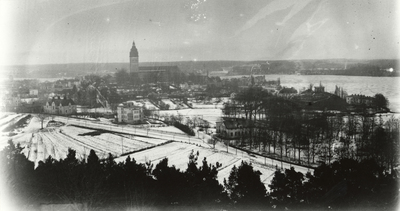 Utsikt norrut från Långberget not centrala Strängnäs.