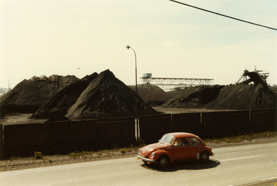 En Volkswagen bubbla vid järnverket i Oxelösund, 1985