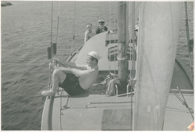 Utflykt med segelbåt till Hävringe år 1944