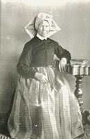 Kvinna i folkdräkt, 1870-tal