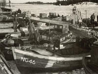 Fiskebåtar i Gamla Oxelösund på 1940-talet