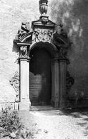 Portalen i Vadsbro kyrka