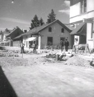 Gatuarbete, hörnet Östra Storgatan/Skjutsaregatan i Nyköping 12 juni 1950