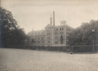 Nyköpings bryggeri från Slottsgatan, 1927