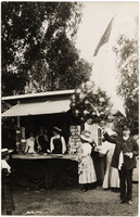 Marknadsstånd och ballongförsäljare vid Schedewij år 1909