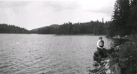 Kvinna vid sjön, Björkliden