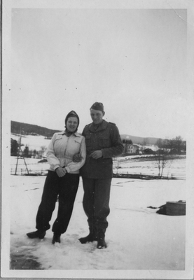 Ingrid och Linus Lindberg i Värmland, från krigsåret 1943