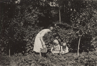 Helga, Ingrid och Thorun Segerberg omkring 1930