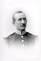 Porträtt av man i uniform