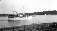 Göteborgsbåten Venus passerar Gamla Oxelösund, tidigt 1900-tal