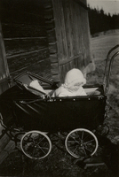Bo Helmer i barnvagn, foto taget den 24 april 1934