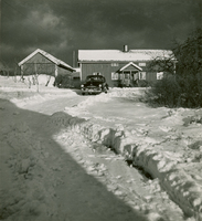Bil på vinterväg 1952