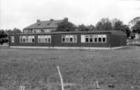 Skollokal på Sundby sjukhusområde vid Strängnäs 1986