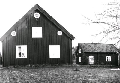 Oxlångtorp, manbyggnaden till vänster (hus .nr.1).