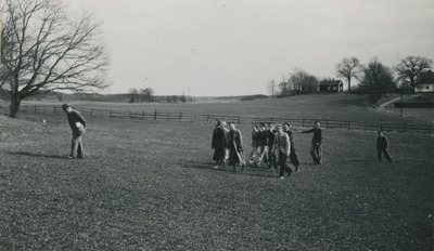 En grupp i naturen, 1930/40-tal