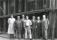 Gasverksarbetare vid Gasverket på Gasverksvägen i Nyköping, 1945