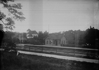 Stjärnholm, TGOJ:s järnvägsstation och kyrkan omkring 1900