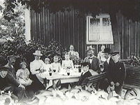 Garvare Olsson i Bilsbro med familj år 1892