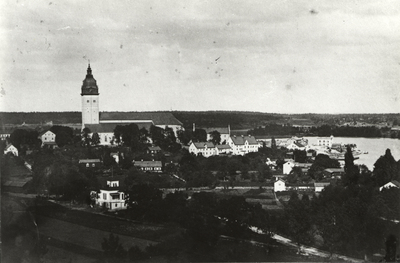 Utsikt från Långberget norrut mot Strängnäs.