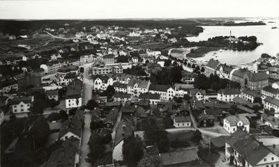 Utsikt från domkyrkan västerut över centrala Strängnäs