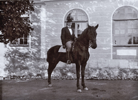 Nils Mörner (1871-1934) till häst vid Björksund, 1890-tal