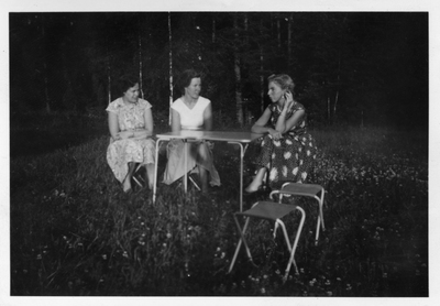 Sommar vid Brostugan i Råby, 1950-tal