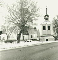 Stora Malms kyrka med klockstapel