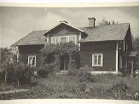 Sörby med manbyggnad uppförd 1906-07