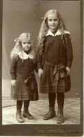 Helga och Ingeborg Malmkvist, Bettna