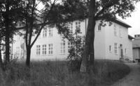 Kontorsbyggnad på Sundby sjukhusområde vid Strängnäs 1986
