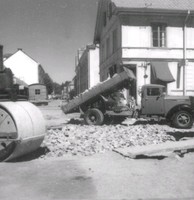 Östra Storgatan i Nyköping under ombyggnad, foto 1950-06-12