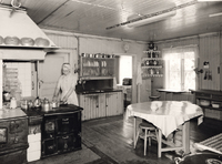 Ånga gård, gamla köket med köksan, fröken Andersson
