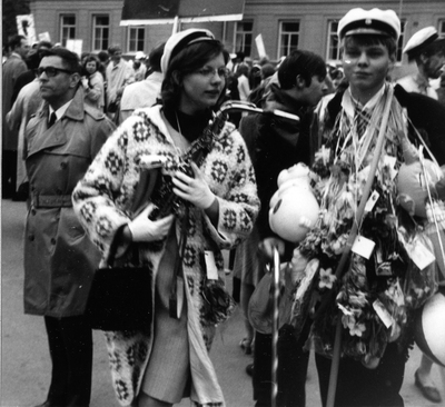 Hans Lindbergs studentexamen 1968, här med systern Maud