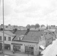 Slakteriföreningen och blomsteraffär i Nyköping, 1960