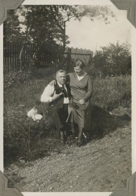 Tant Olga och Svante Lövgren, Segersta 1930