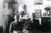 Anna Pettersson med föräldrar.