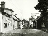 Västra gatan omkring sekelskiftet.