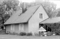 Bostadshus på Sundby sjukhusområde vid Strängnäs 1986