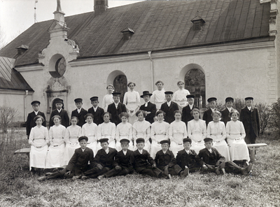 Konfirmation i Lunda kyrka utanför Nyköping ca 1910-tal