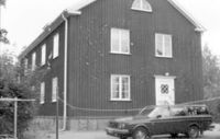Bostadshus på Sundby sjukhusområde vid Strängnäs 1986