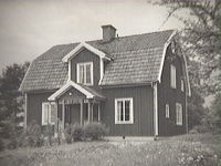 Gettäppan med manbyggnad uppförd 1926.