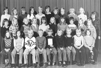 Klassfoto, årskurs fem i Bettna skola 1975