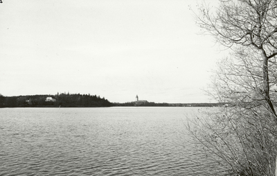 Utsikt från Gåsskär vid Gorsingeholm över Ulvhällsfjärden mot Strängnäs.