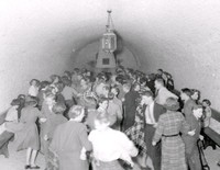Folklekar i Gästabudssalen år 1951
