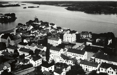 Utsikt från domkyrkans torn i Strängnäs åt nordnordväst
