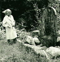 Milstolpe av trä i Ytterselö år 1950