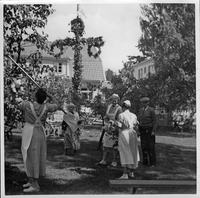 Midsommar vid Rosengårdens åldersdomshem i Nynäshamn 1959
