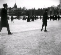 Människor åker skridskor, 1890-tal